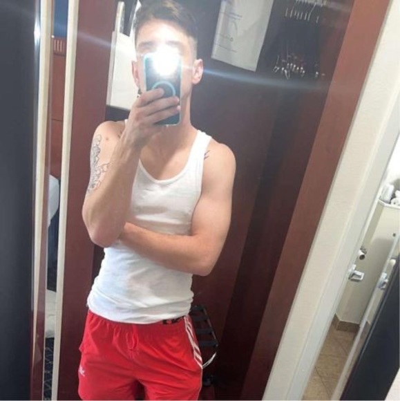 Meet your Posher, Taylor - Picture 1 of 1